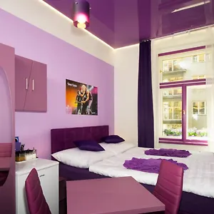 Colours - Your 7 Colour Experience In Centre Of Apartmán